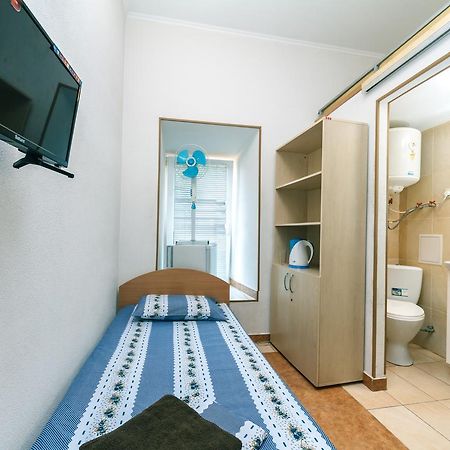 Small Room Near Independence Square Kiev Extérieur photo