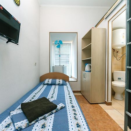 Small Room Near Independence Square Kiev Extérieur photo