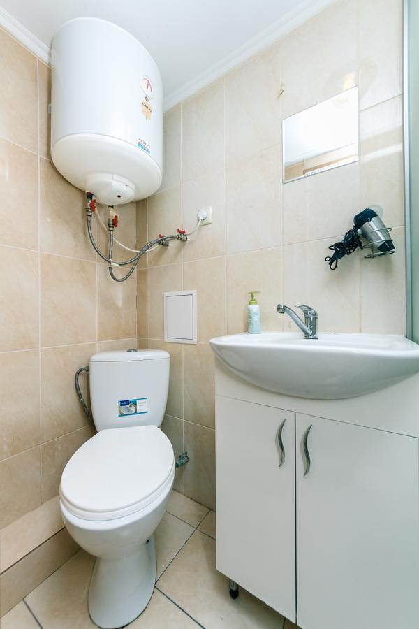 Small Room Near Independence Square Kiev Extérieur photo