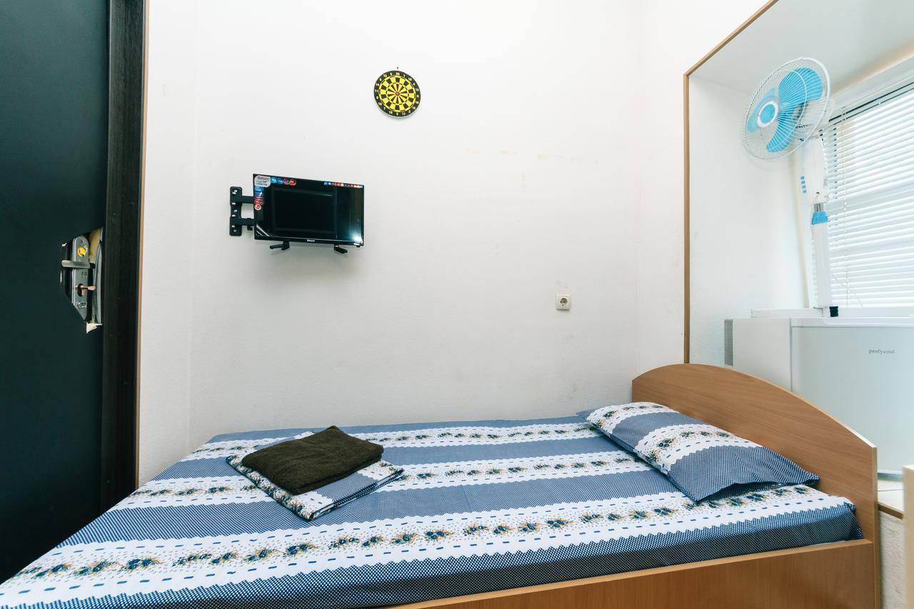 Small Room Near Independence Square Kiev Extérieur photo